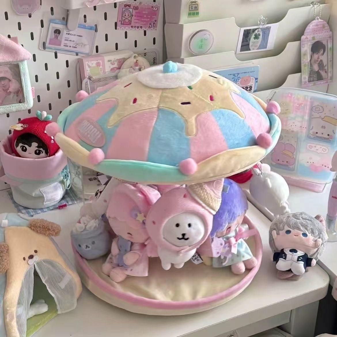 Carousel doll house trendy toy display stand holiday gift for friends